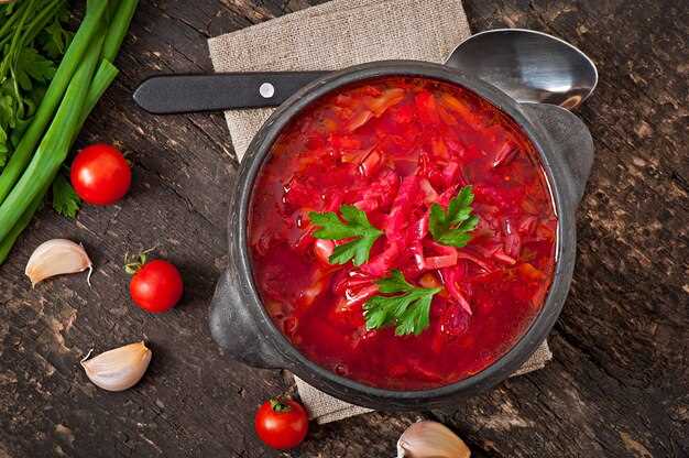 Время добавления капусты и томата: как сохранить цвет и вкус