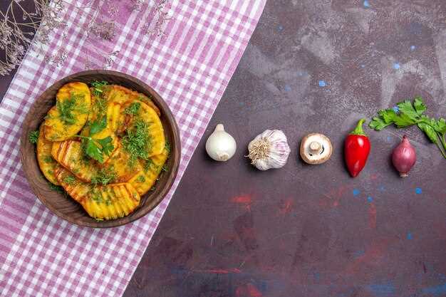 Запечённые блюда: картошка и курица в духовке с разными специями