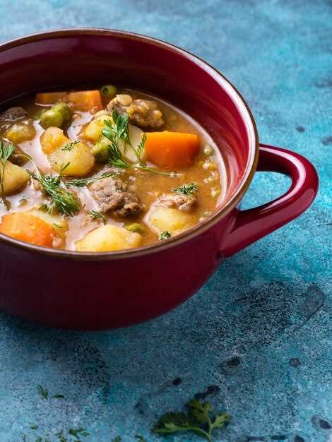 Оригинальный суп с чечевицей, говядиной и запечённой картошкой