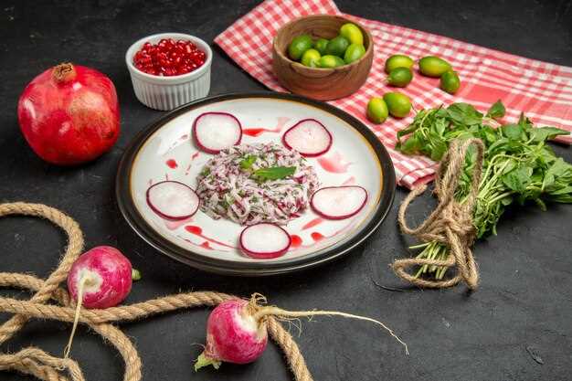 Классический салат с редькой и зеленью: ингредиенты и техника приготовления