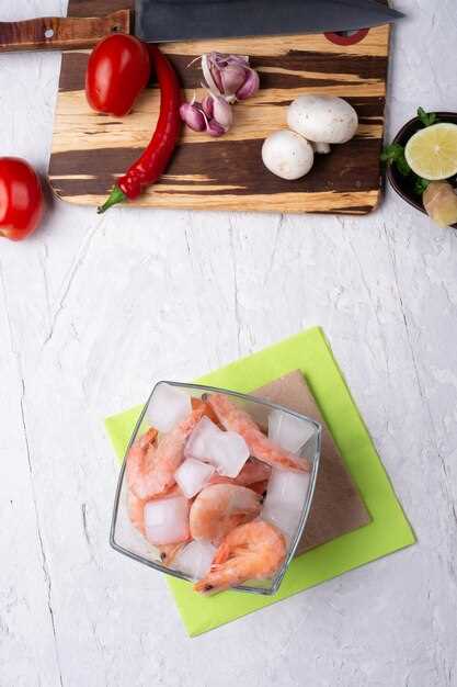 Подготовка крабового мяса: очистка, нарезка и удаление лишней жидкости