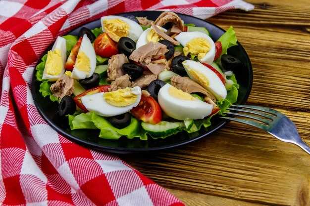Салат с тунцом и авокадо: что добавить для насыщенного вкуса