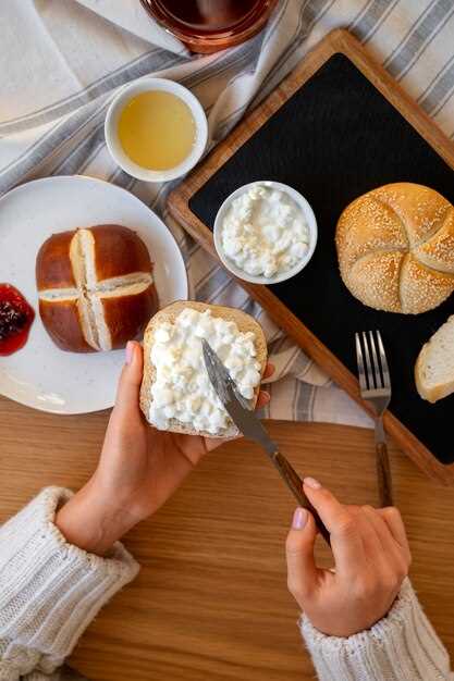Когда лучше всего есть творог: момент и сочетания с другими продуктами