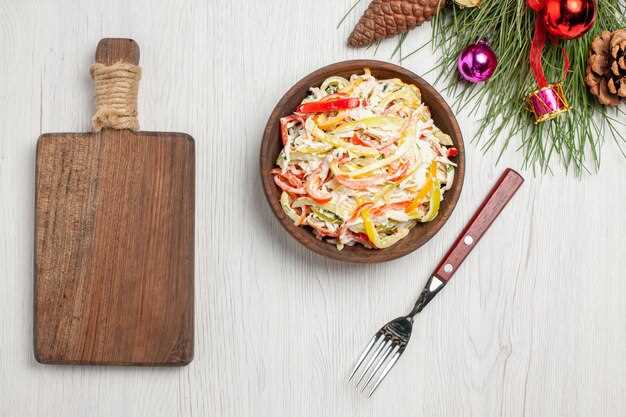 Лучшие классические салаты с кальмарами: пошаговые рецепты