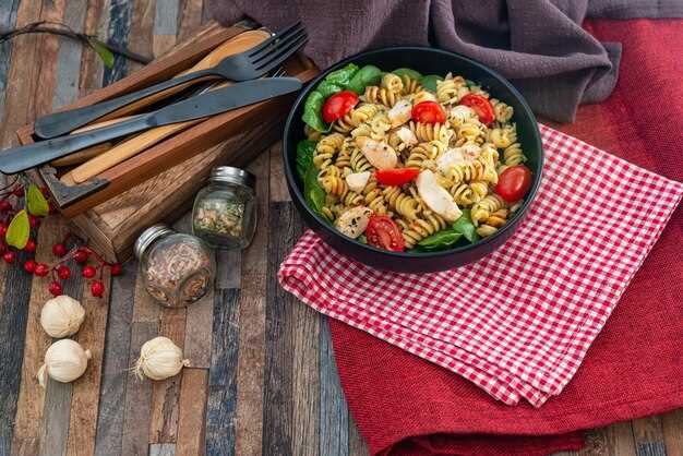 Ингредиенты для классического соуса: мясо, томаты и специи