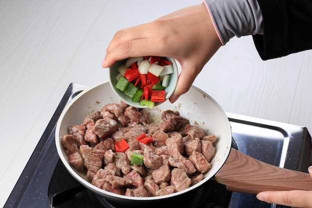 Маринады и специи, подчеркивающие цвет и вкус мяса