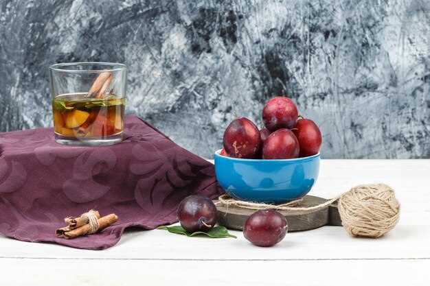Густой сливовый соус к мясным блюдам
